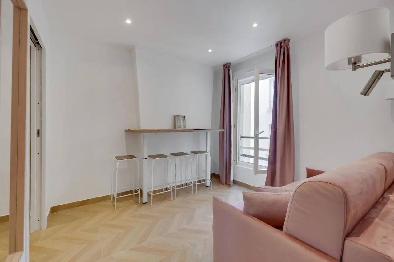 Le Bellevue 2* Paris